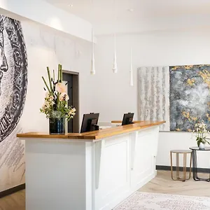3* Hotel Elaya Center